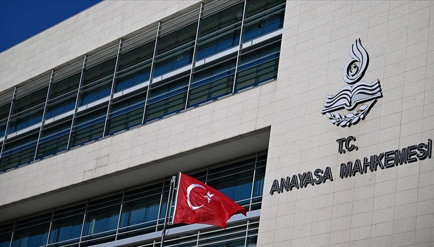 AYM'den avukatları ilgilendiren karar