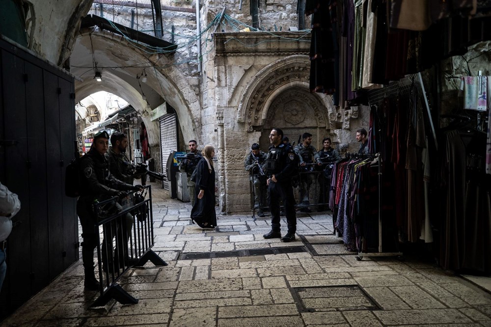 İsrail'den cuma namazı öncesi Mescid-i Aksa ve çevresinde yoğun güvenlik önlemleri - 12