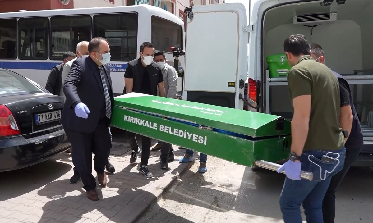Ceset, otopsi için Adli Tıp Kurumu Ceset, otopsi için Adli Tıp Kurumu