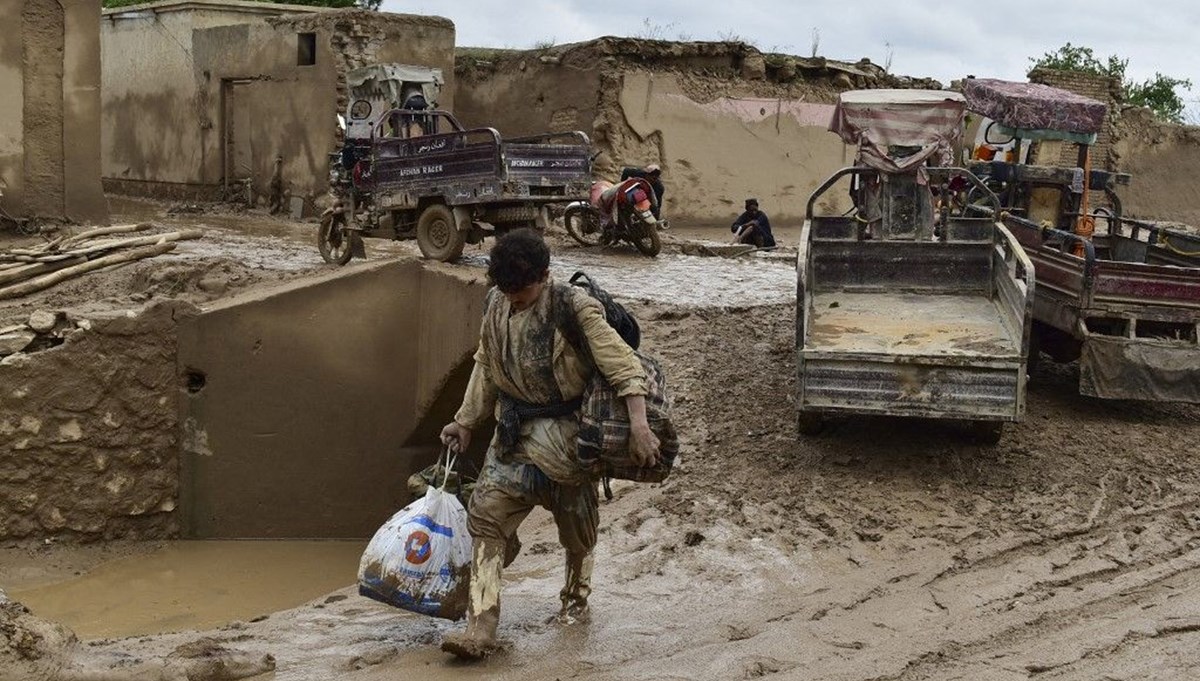 Afganistan'da sel felaketi: 344 kişi yaşamını yitirdi Afganistan'da sel felaketi: 344 kişi yaşamını yitirdi