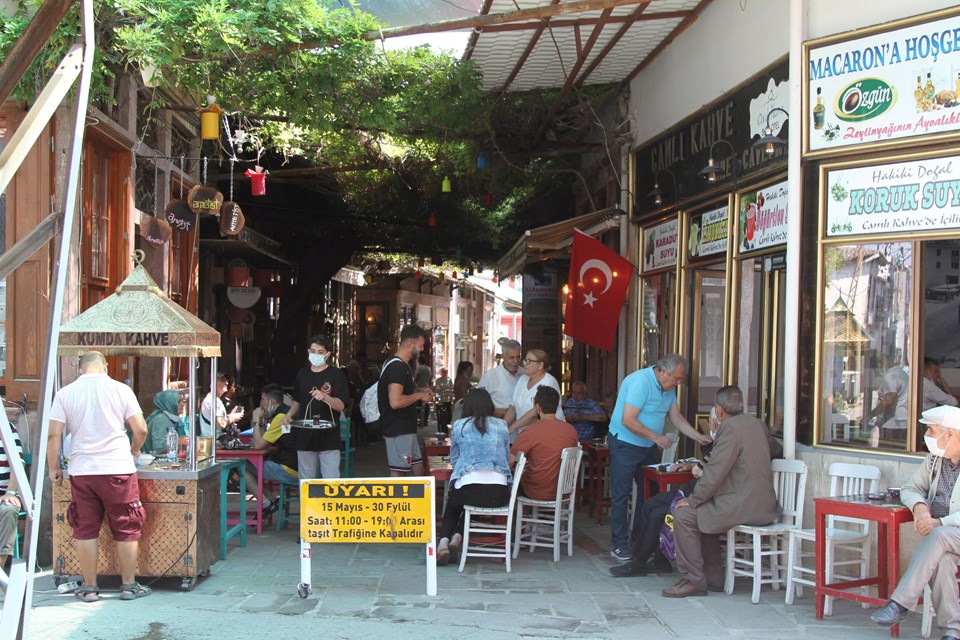 Ayvalık'ta esnaf, Midilli'den gelecek Yunan turistleri bekliyor - 1