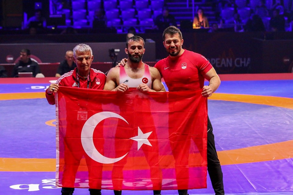 Milli güreşçi Burhan Akbudak, Avrupa şampiyonu oldu - 2
