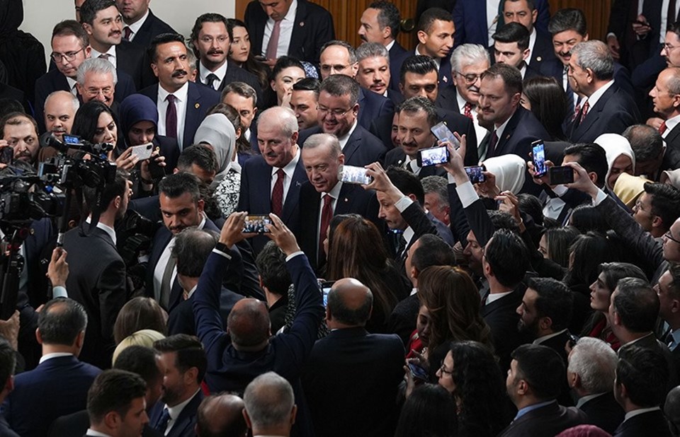 Meclis'te anayasa mesaisi başlıyor: TBMM Başkanı Kurtulmuş, CHP lideri Özel'i ziyaret edecek - 1