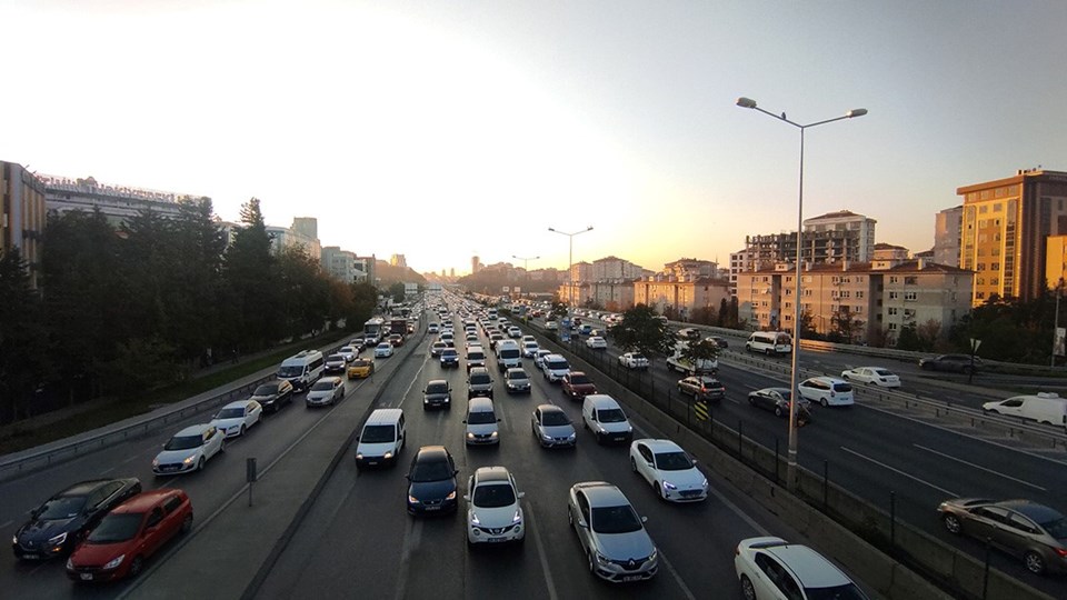 Prof. Dr. Mustafa Ilıcalı: İstanbul trafiğinin çözümü için raylı sistemin devreye girmesi gerek - 2