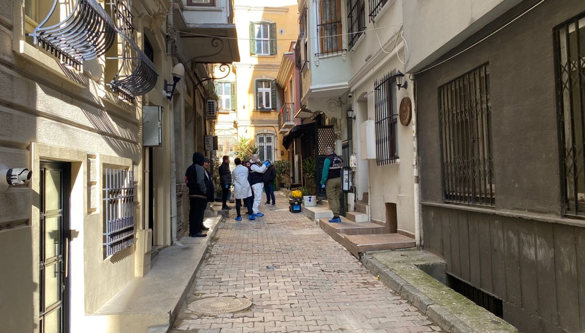 Galata'da şüpheli ölüm: Norveçli turist, odasında ölü bulundu