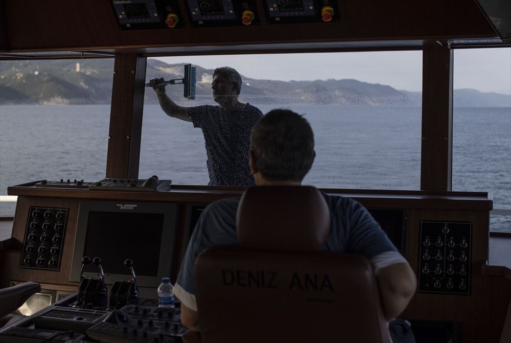 Pekerjaan berburu yang sulit dari reporter yang menghabiskan 5 hari bersama para nelayan di Laut Hitam - 12