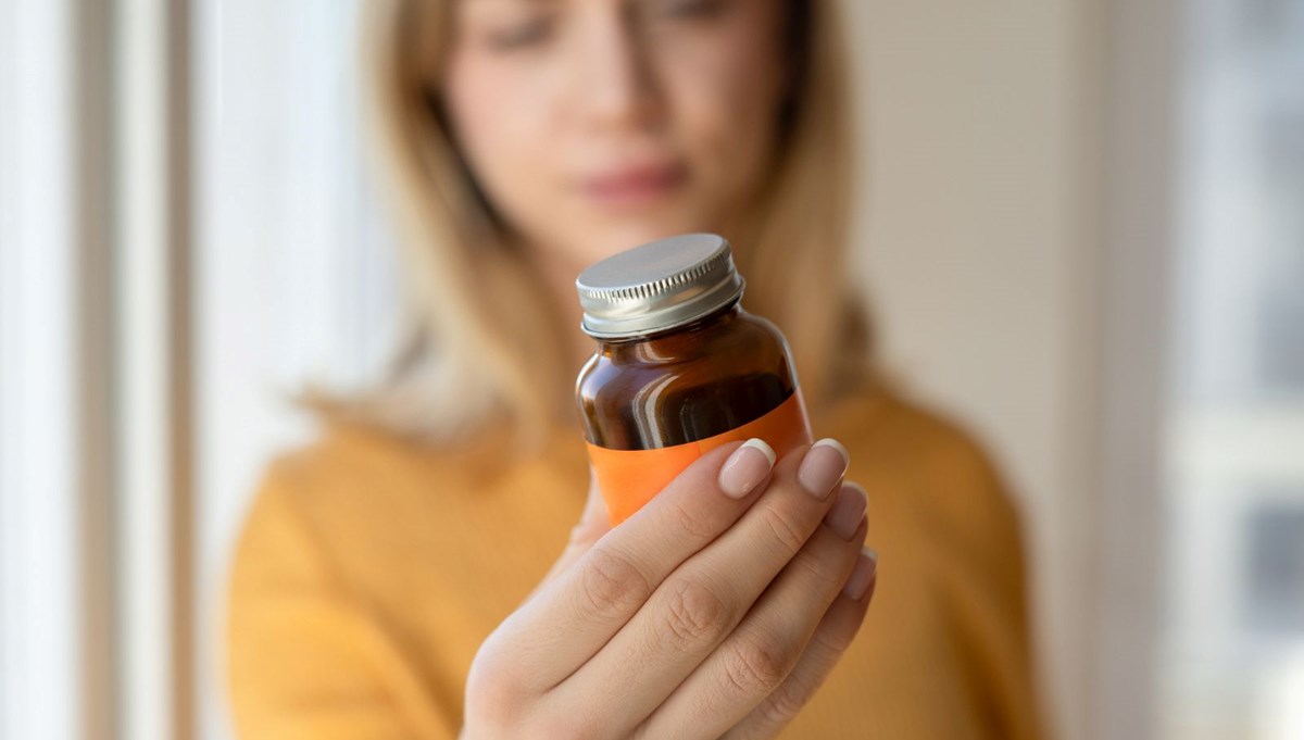 Vitamin takviyeleri gerçekten sağlıklı mı? Onkoloji diyetisyeni uyardı: İyileştirmiyor, süründürüyor Vitamin takviyeleri gerçekten sağlıklı mı? Onkoloji diyetisyeni uyardı: İyileştirmiyor, süründürüyor