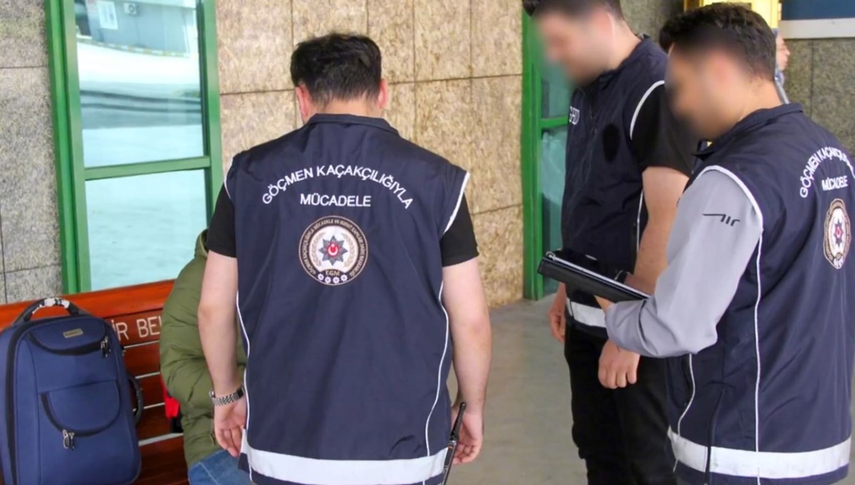 İki ilde 25 düzensiz göçmen yakalandı