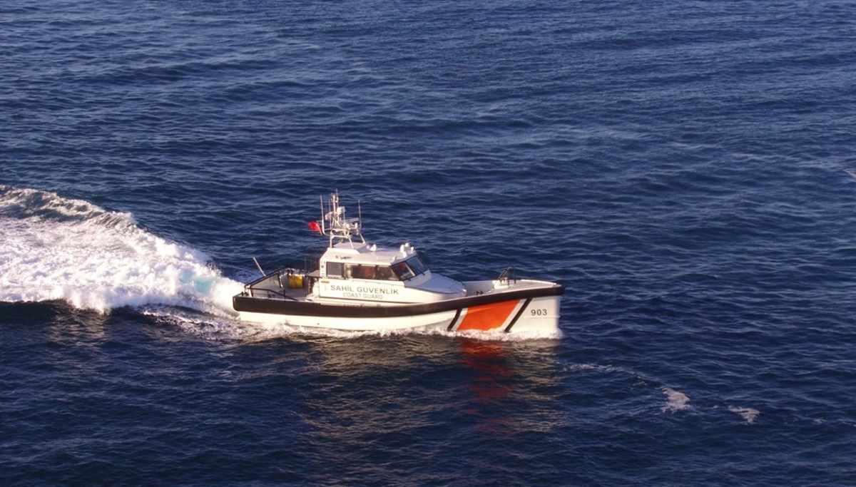 Muğla'da fiber tekne battı: 2 çocuk kayıp