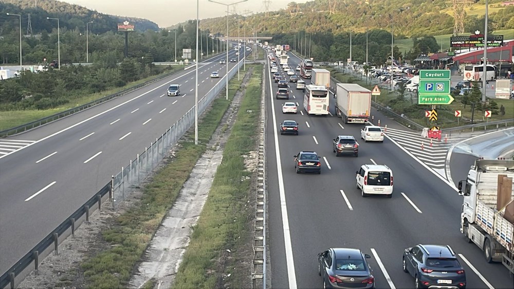 Yollarda bayram trafiği artıyor - 6