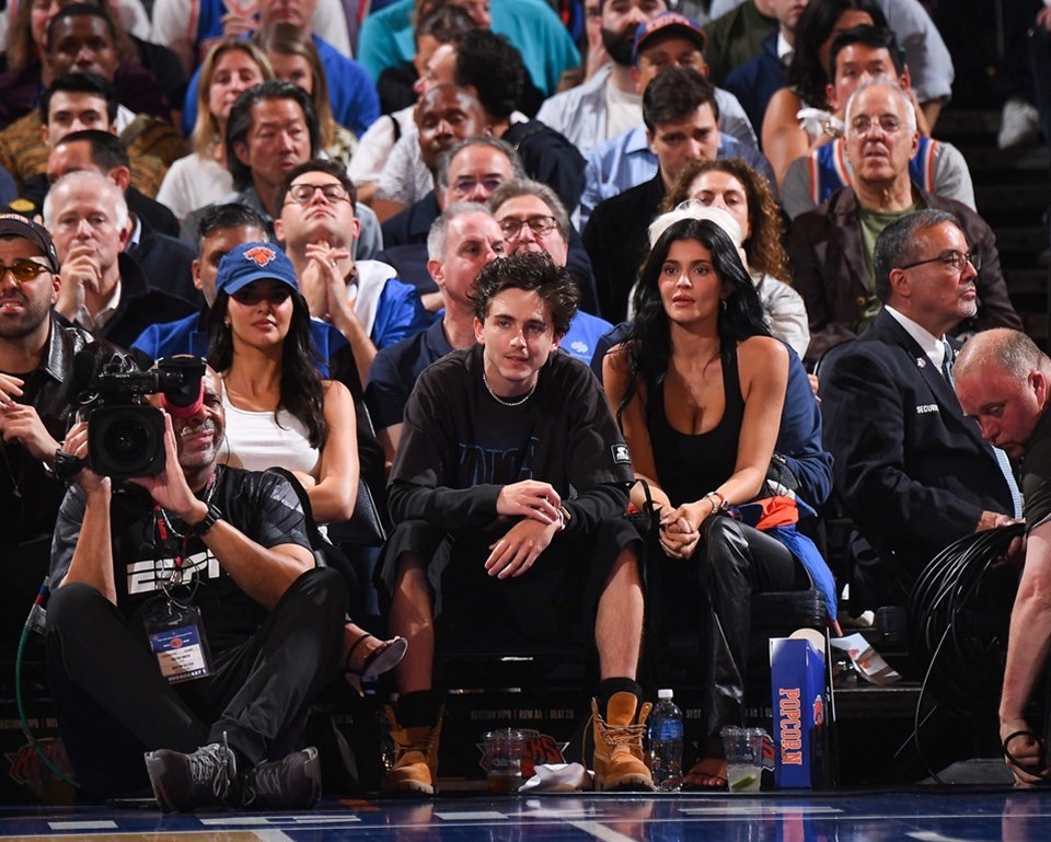 Takip etmek için 2 yıl bekledi: Kylie Jenner'dan dikkat çeken hamle - 1