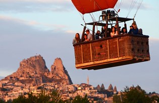 Kapadokya'da 7 ayda balon turuna 138 bin 225 turist katıldı