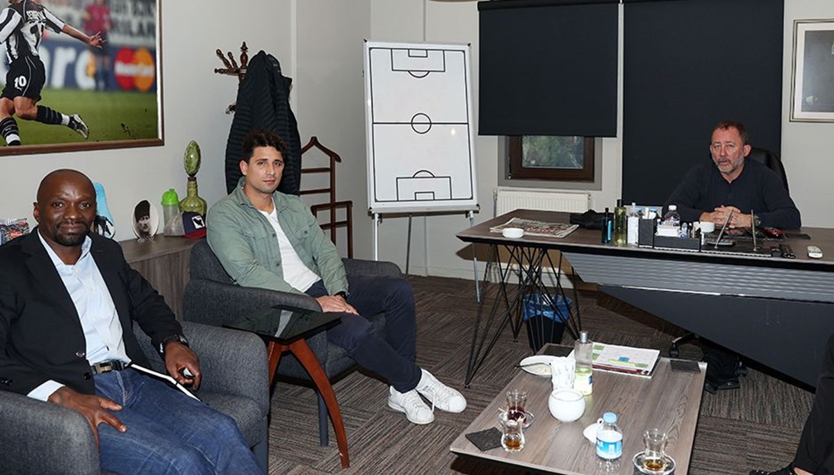 Chelsea'nin teknik mentoru Makelele'den Sergen Yalçın'a ziyaret