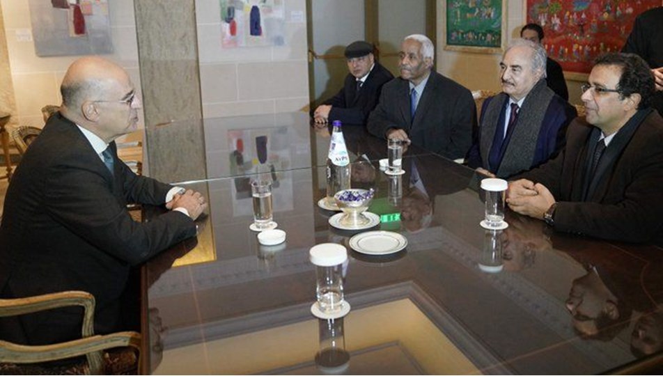 Hafter Atina'ya geldi