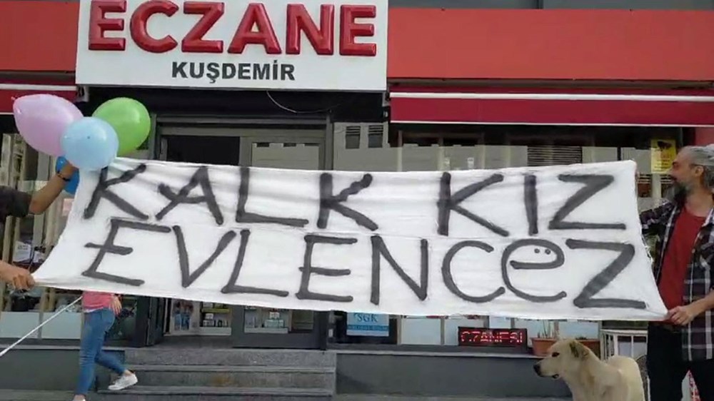 İzmir'de lösemi tedavisi gören Nehir'e hastane odasında sürpriz evlilik teklifi - 7