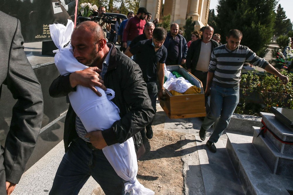 Hain saldırının küçük kurbanları: Cenazede gözyaşları sel oldu - 5