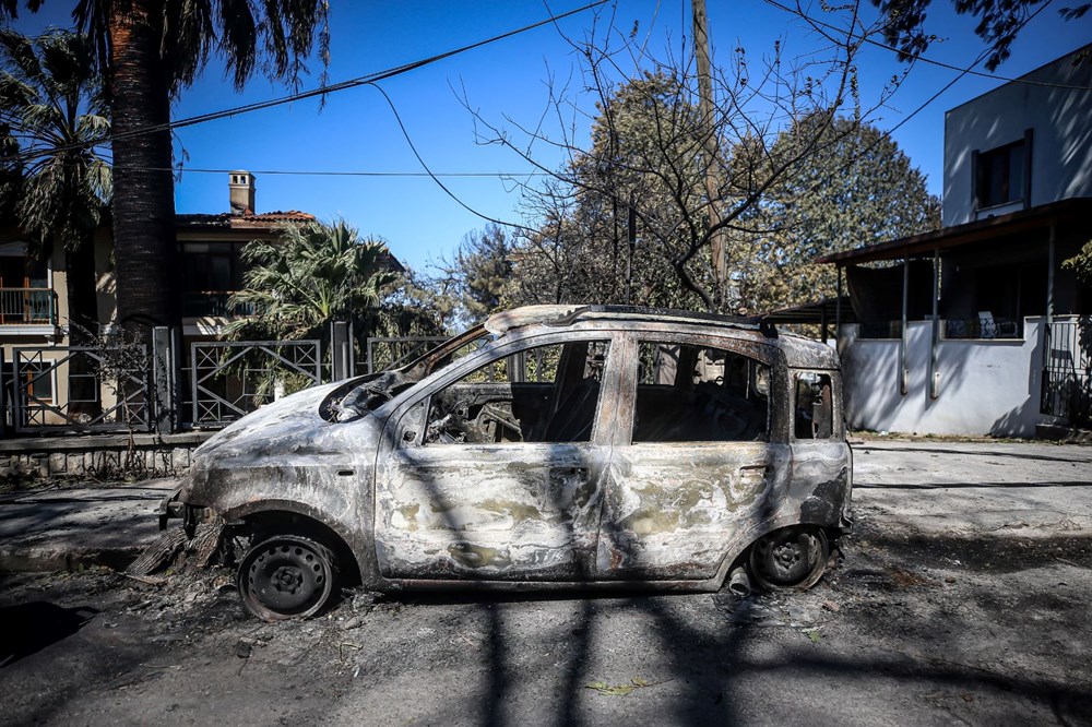 Çanakkale'de yangının izleri: Evler ve araçlar kül oldu - 11