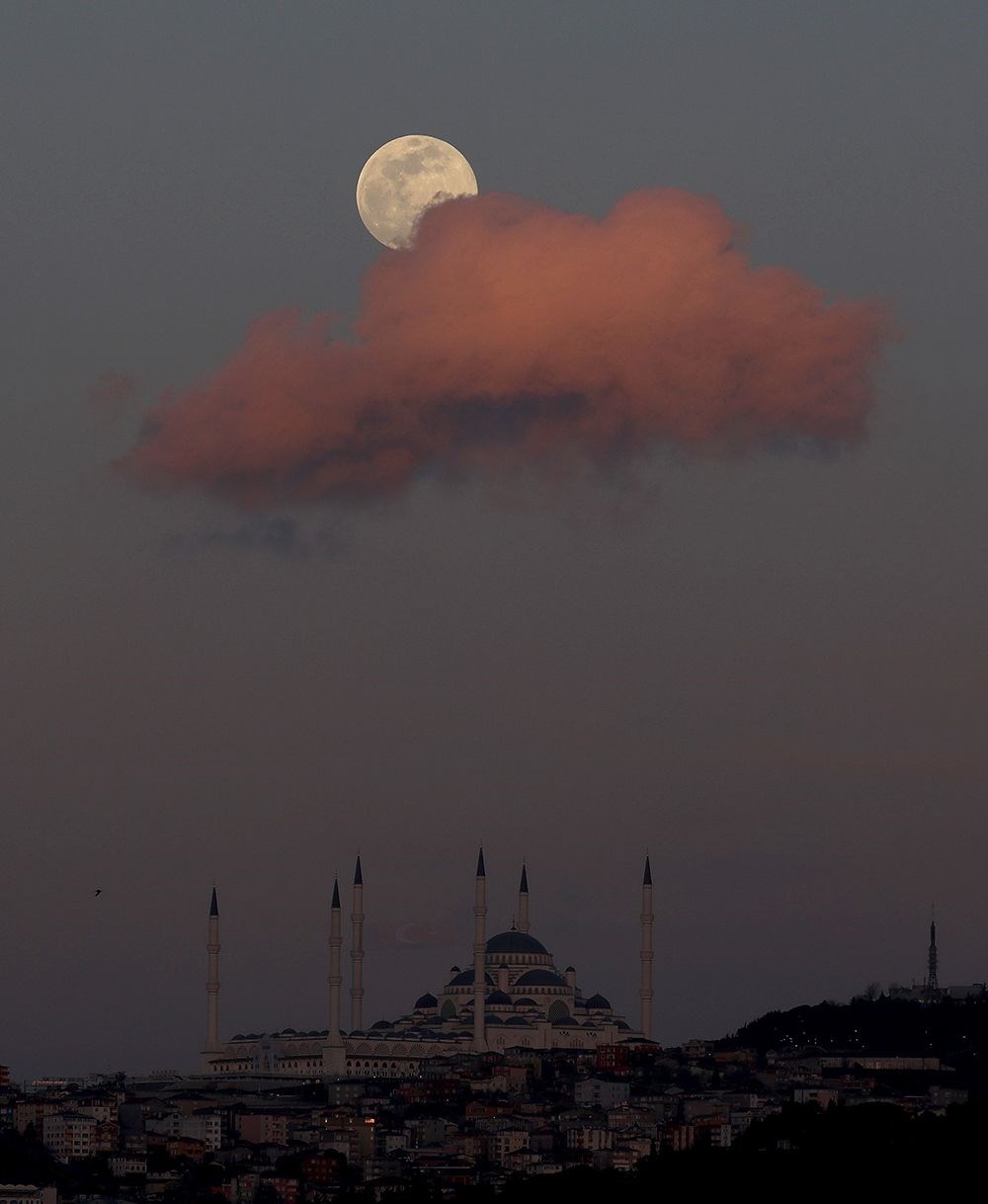 T�rkiye ve d�nyadan S�per Ay manzaralar�