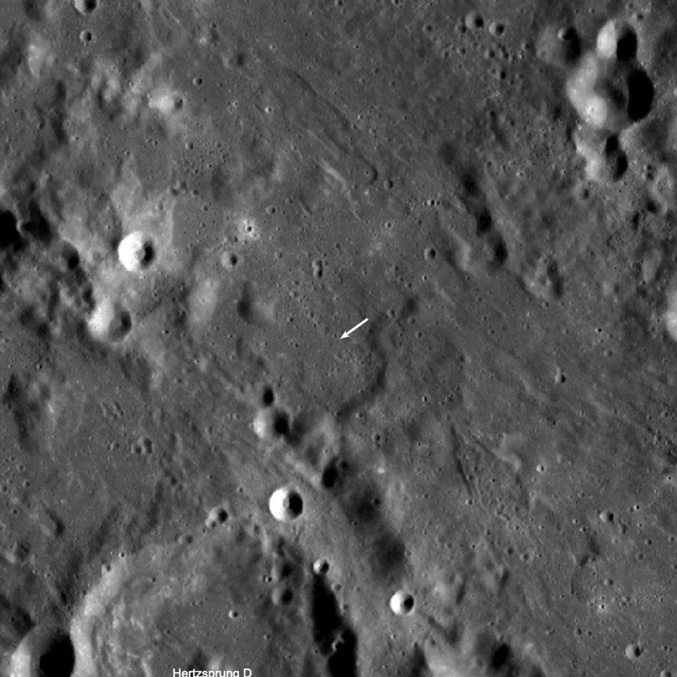 Ay'a çarpan roket dev krater oluşturdu - 2