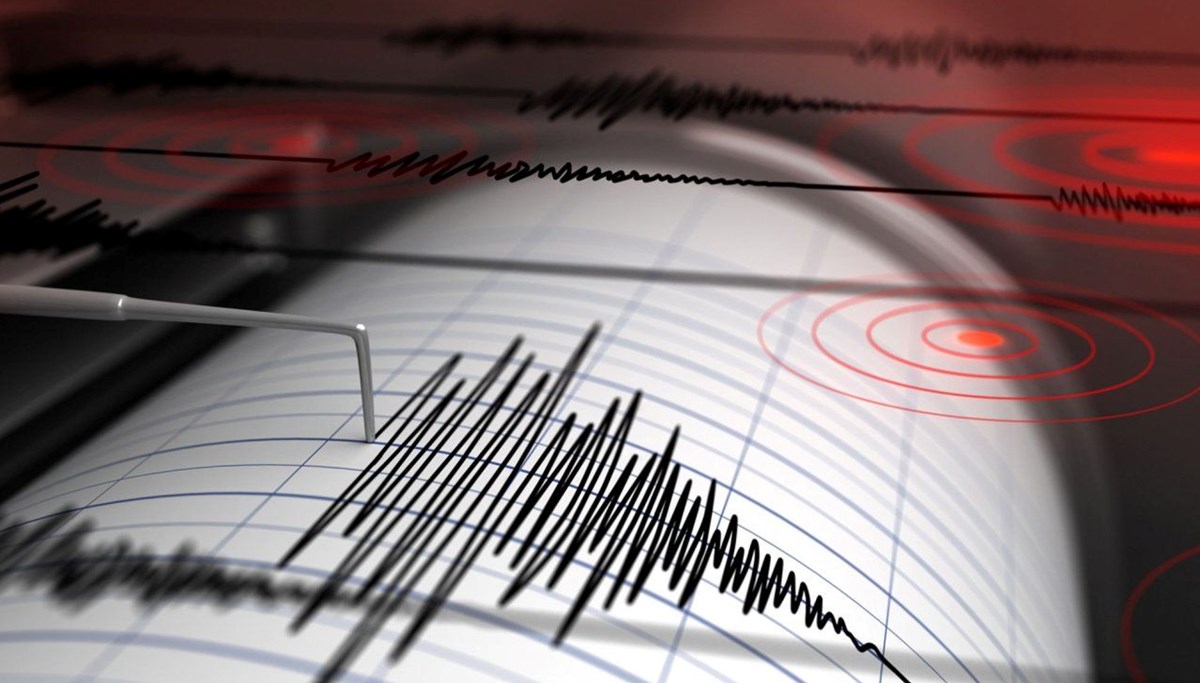 Endonezya'da 6,1 büyüklüğünde deprem