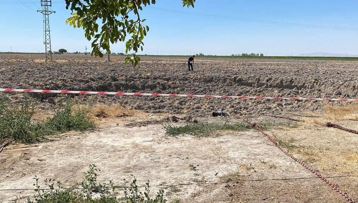 Karapınar'da 20 metre çapında yeni obruk oluştu Karapınar'da 20 metre çapında yeni obruk oluştu