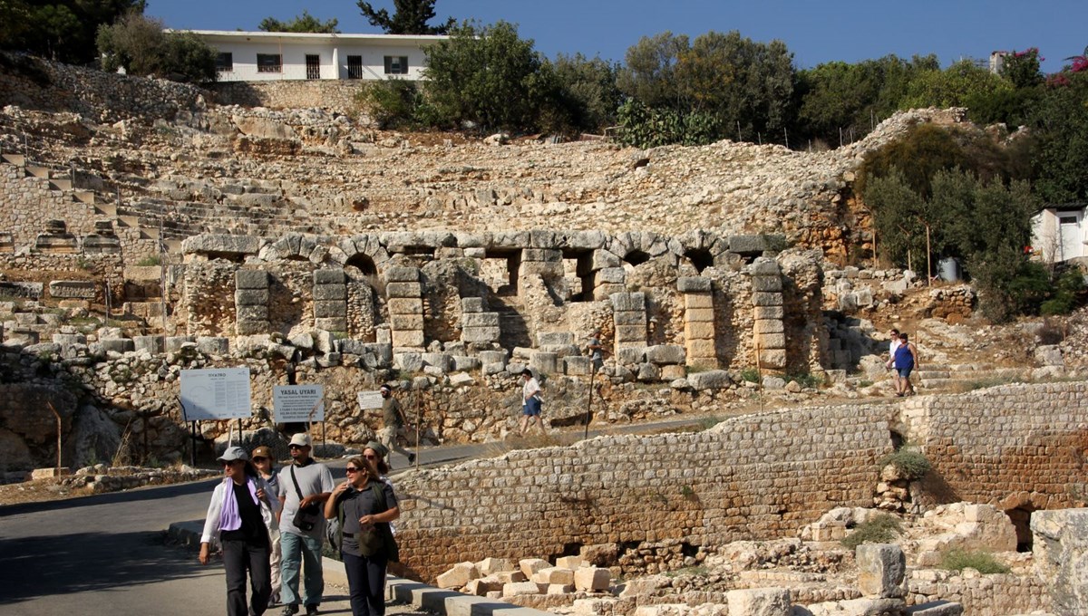 Elaiussa Sebaste Antik Kenti'ndeki nekropol ziyarete açılacak Elaiussa Sebaste Antik Kenti'ndeki nekropol ziyarete açılacak