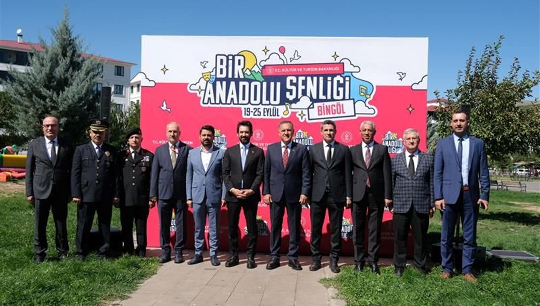 "Bir Anadolu Şenliği" coşkusu Bingöl'de başladı
