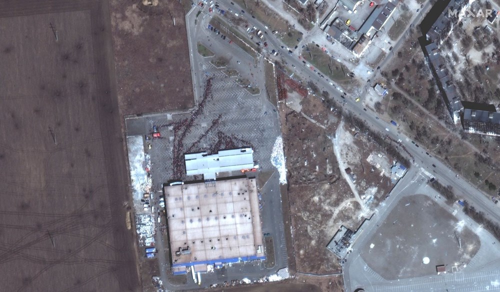 Mariupol'deki yıkım uydudan görüntülendi: Şehirdeki yerleşim yerlerinin neredeyse tamamı harabeye döndü - 4