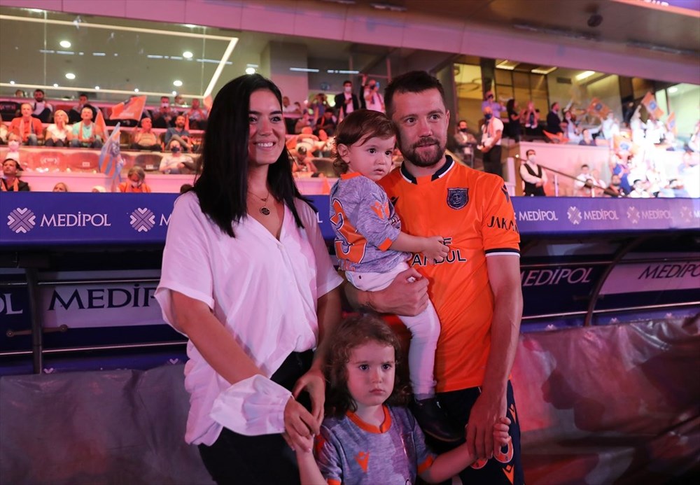 Medipol Başakşehir, şampiyonluk kupasını kaldırdı - 21