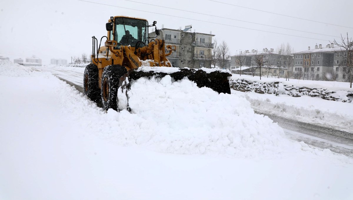 Bitlis ve Muş'ta 369 yerleşim yerinin yolu ulaşıma açıldı