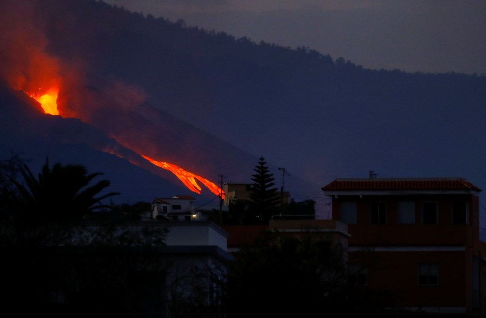 Cumbre Vieja Yanardağı şimdiye kadar 80 milyon metreküp lav püskürttü - 2