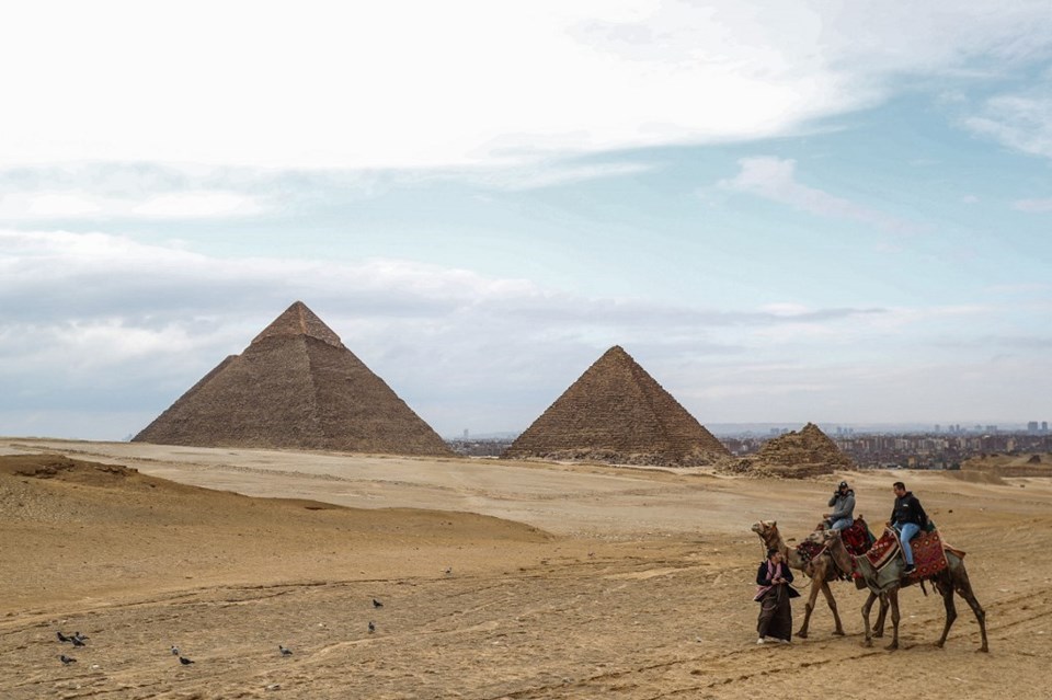 Mısır’da firavun dönemine ait 1600 yıllık tabut bulundu - 1