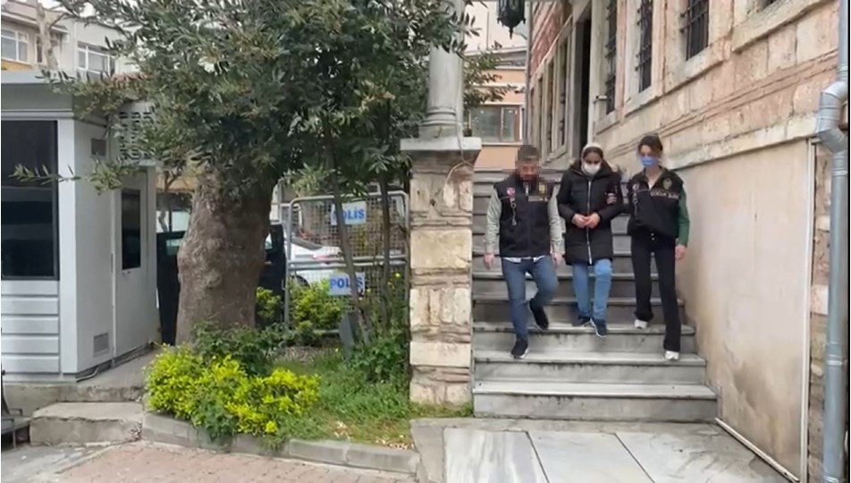 Beylikdüzü'nde ölü doğan bebeğini komşusunun balkonuna attı