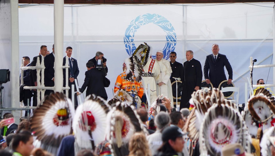 Papa Franciscus, Kanada'da kilise okullarındaki istismarlar nedeniyle özür diledi - 2