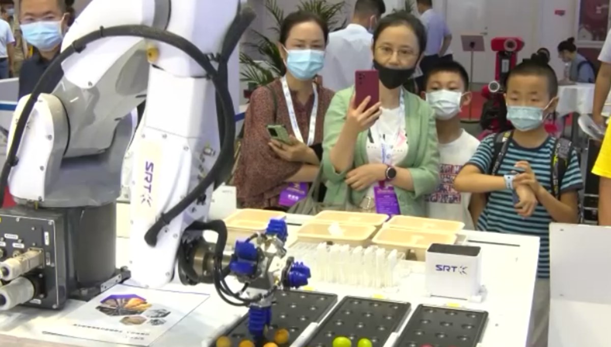Çin'de 36 robot modeli ilk kez tanıtıldı