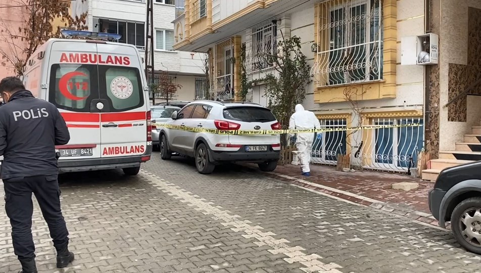 İstanbul'da bir kadın sokakta ölü bulundu