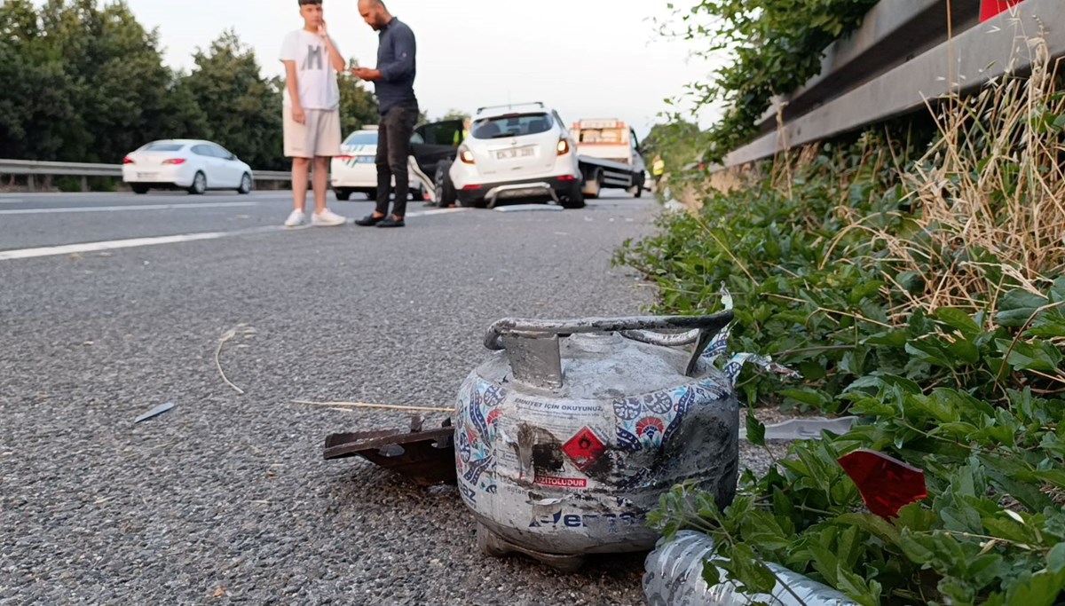 Otoyolda piknik tüpü faciası: 1 ölü, 3 yaralı Otoyolda piknik tüpü faciası: 1 ölü, 3 yaralı