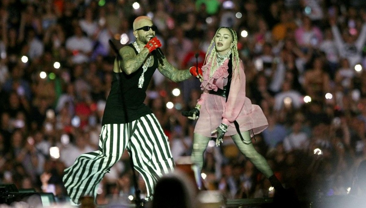 Madonna ertelenen dünya turnesine başladı: Çocuklarım daima beni kurtarıyor Madonna ertelenen dünya turnesine başladı: Çocuklarım daima beni kurtarıyor
