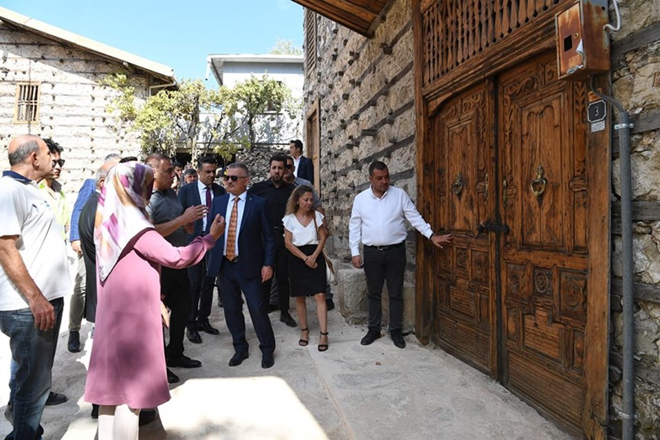 Antalya'nın özgün mimarisiyle bilinen tarihi 'düğmeli evleri' restore ediliyor - 1