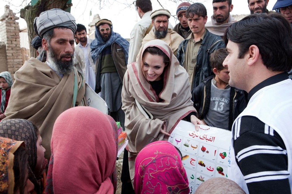 Angelina Jolie'den Afgan kadınlar için çağrı: Çiçeği kesebilirsin, ama baharın gelişini durduramazsın - 7