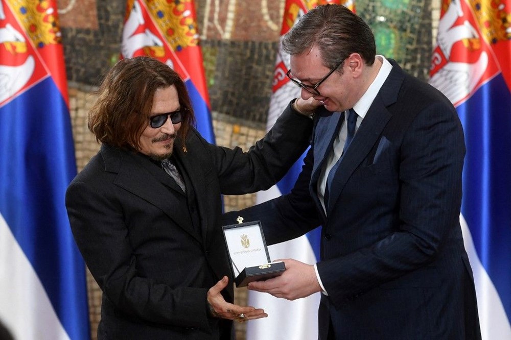 Johnny Depp Sırbistan'dan liyakat madalyası aldı - 2