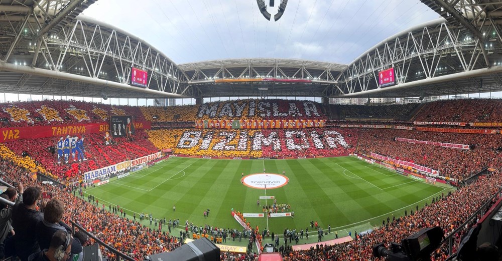 Fenerbahçe, derbide Galatasaray'ı yendi: Süper Lig'de şampiyonluk son haftaya kaldı - 7