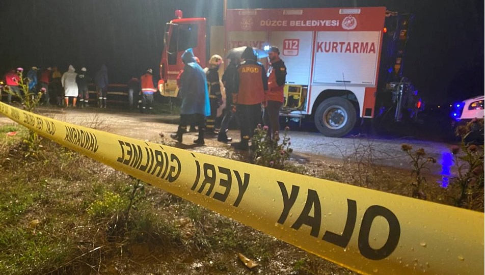 Düzce'de "iki kişi dereye düştü" ihbarı ekipleri harekete geçirdi