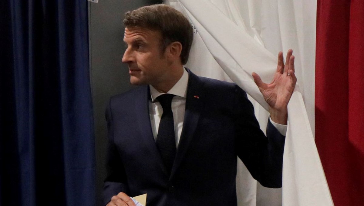 Fransa'da seçim: Macron Ulusal Meclis'te salt çoğunluğu sağlayamadı