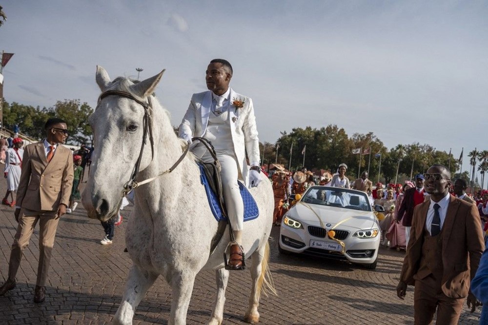 Güney Afrika'da yüzlerce gelin aynı anda evlendi - 7