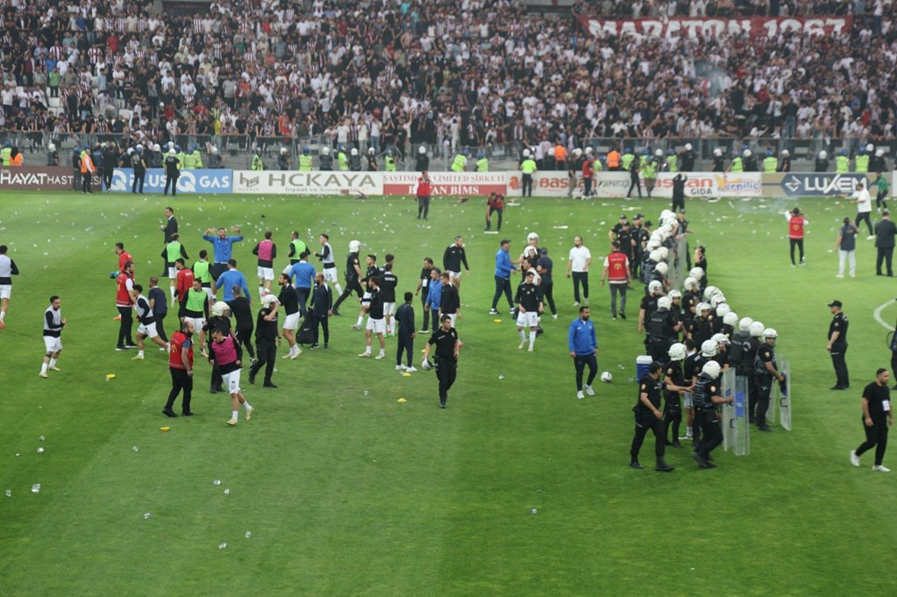 Tatil edilen maç için TFF'den ilk açıklama: Karar ne olacak? - 8