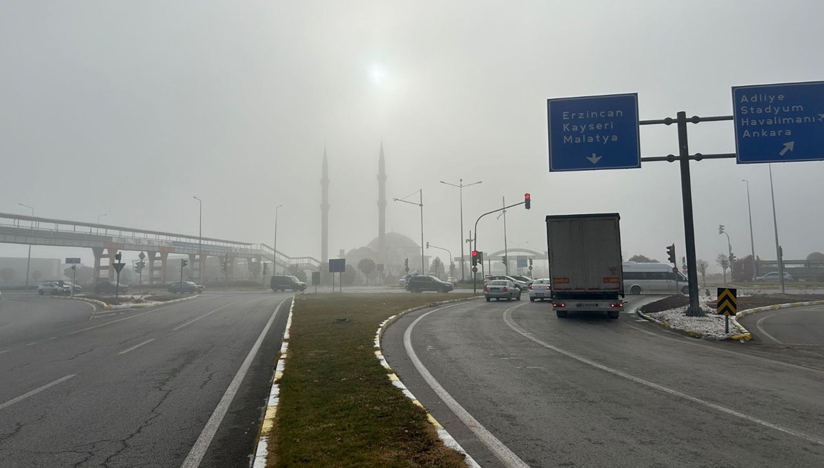 Sivas'ta yoğun sis hayatı olumsuz etkiledi