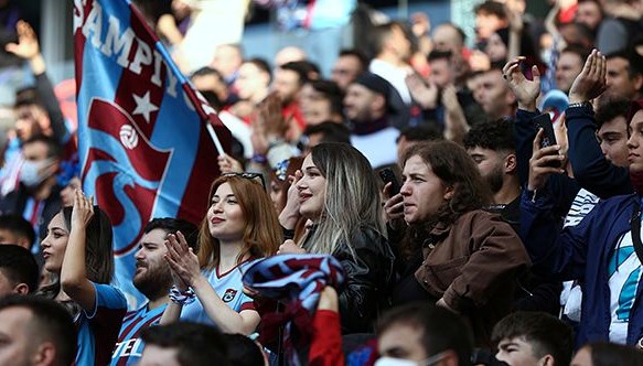 Trabzonspor-Fenerbahçe maçının biletleri satışta