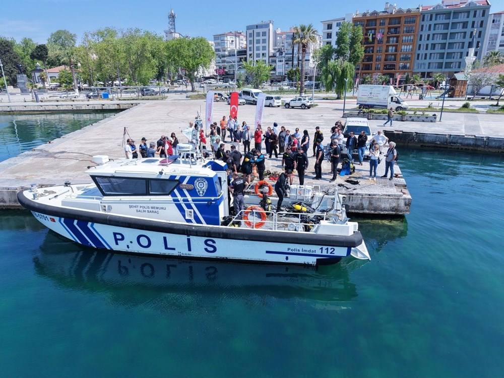 Denizin tabanından çıkarıldı: Takma diş, cam şişe, cep telefonu ve atık materyaller 73 buVzF1RQF06jOyzJAcQr4g