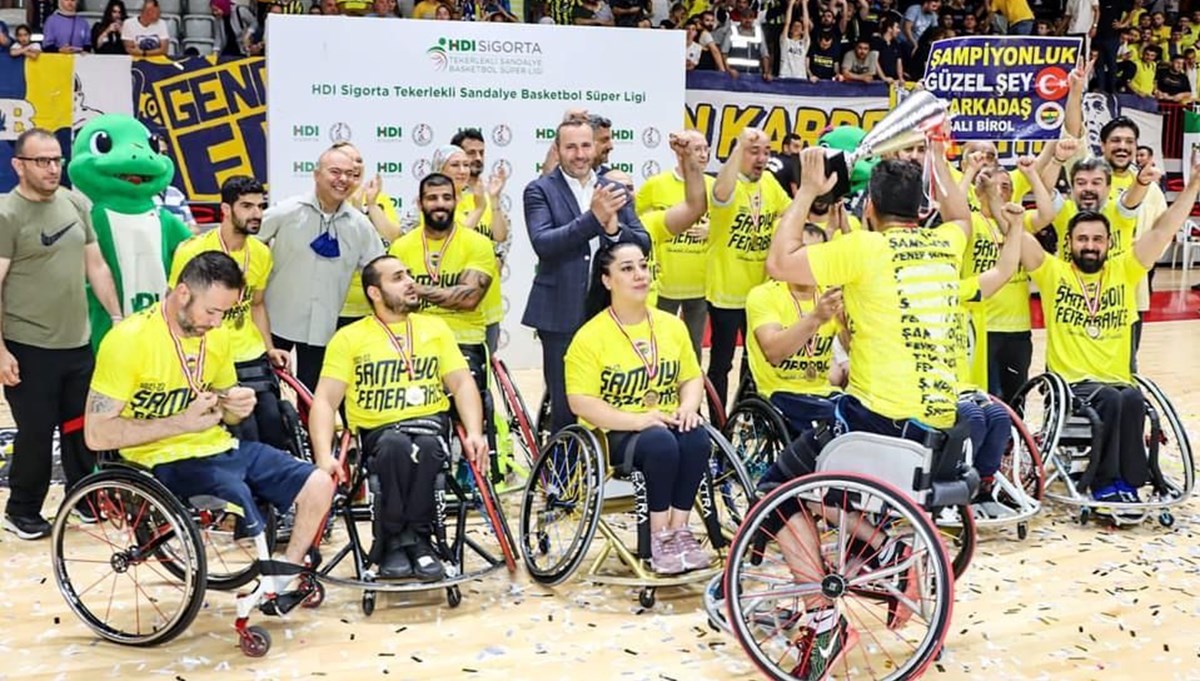 Tekerlekli Sandalye Basketbol Süper Ligi'nde şampiyon Fenerbahçe